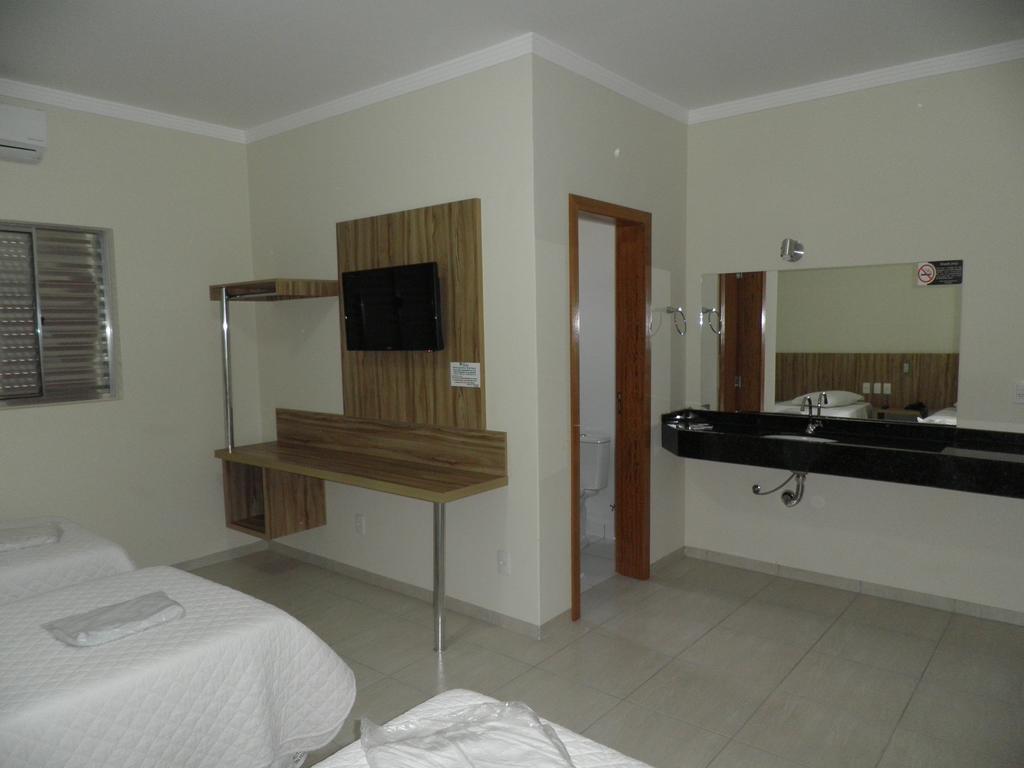 Hotel Talisma Rondonópolis Buitenkant foto